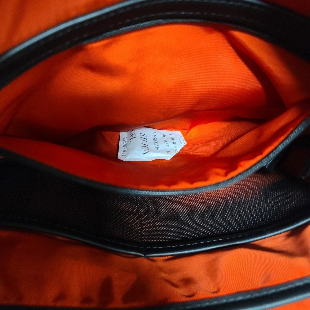 NWOT Kenneth Cole Vessey Backpack - Picture 6 of 9